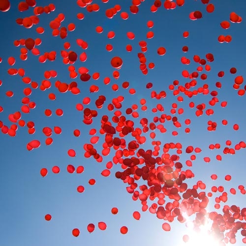 Ysskmd9hx5_red-ballon-release